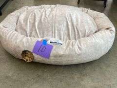 CANINE CREATIONS MEMORY FOAM DOG BED Earl s Auction Company